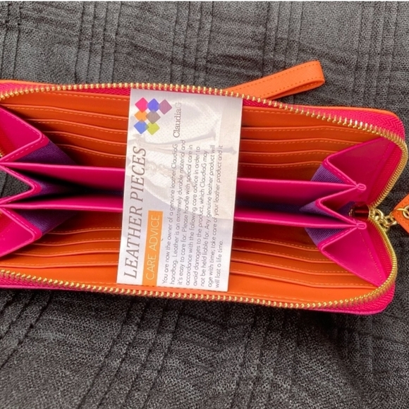 Clutch Wallet - Picture 3 of 4